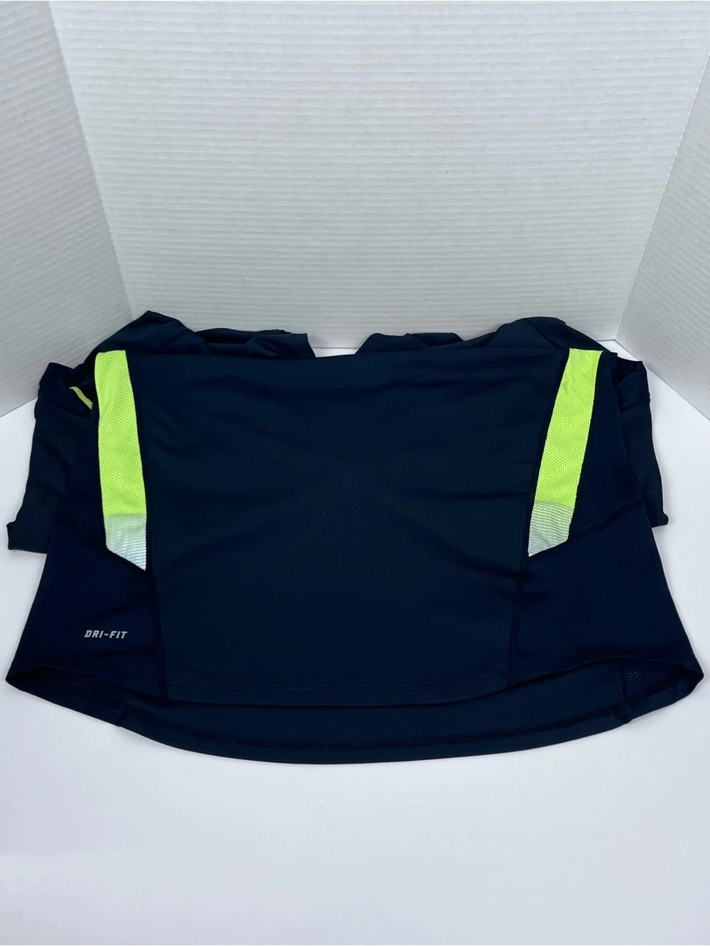 Nike Running Women's Dri-Fit 1/4 Zip Lightweight Performance Top Size M; Active